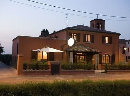 Locanda Il Fagiano Sette Polesini Exteriör bild